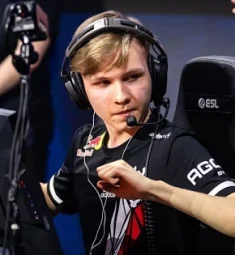 Карьера в CS:GO Кевина «M0NESY» Ван дер Сменде