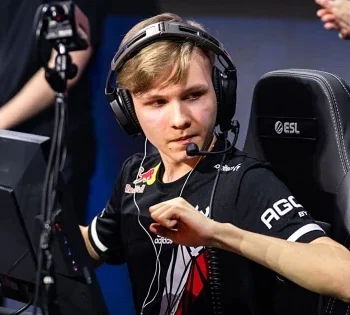 Карьера в CS:GO Кевина «M0NESY» Ван дер Сменде